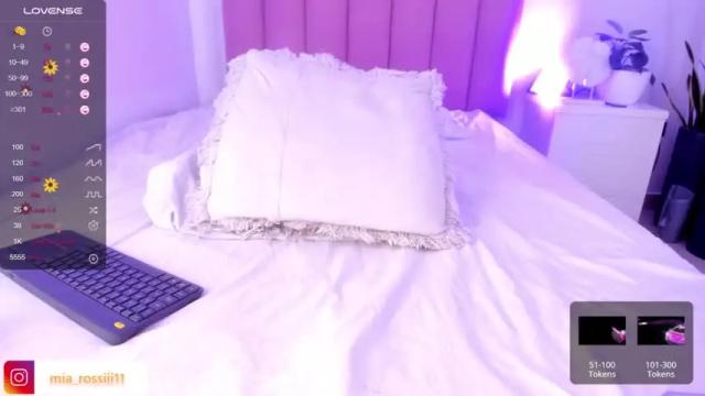 Image 7 of mia_rossii_ Stream on Chaturbate on 18 months ago