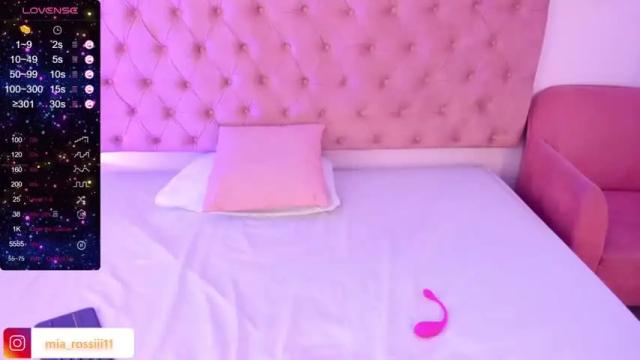 Image 12 of mia_rossii_ Stream on Chaturbate on 17 months ago