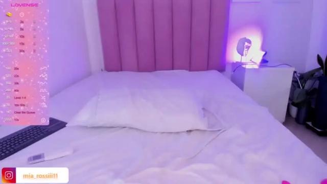 Image 6 of mia_rossii_ Stream on Chaturbate on 17 months ago