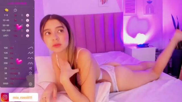 Image 3 of mia_rossii_ Stream on Chaturbate on 17 months ago