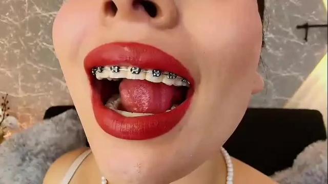 Image 11 of mia_roux13 Stream on Chaturbate on 1 month ago