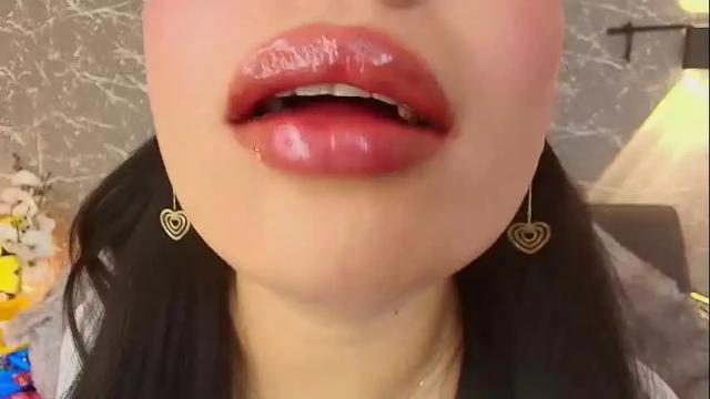Thumbnail 1, mia_roux13's Stream at Chaturbate, 1 month ago