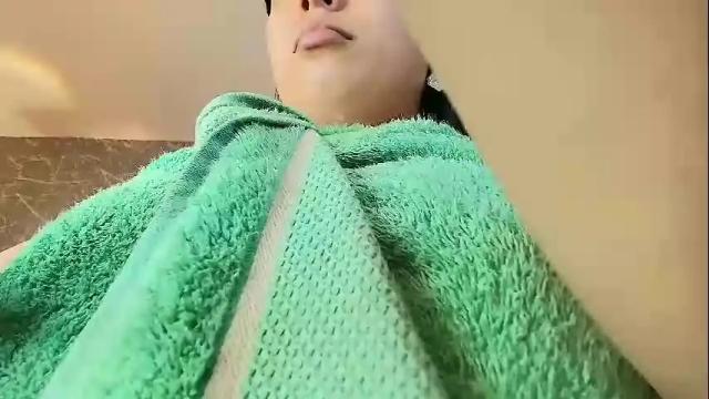 Image 11 of mia_roux13 Stream on Chaturbate on 1 month ago