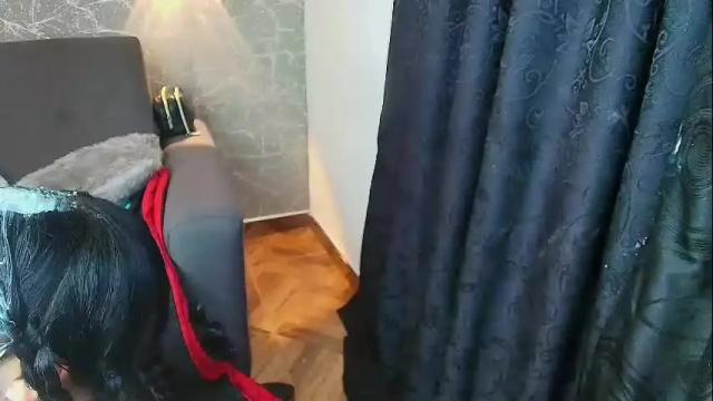 Image 2 of mia_roux13 Stream on Chaturbate on 1 month ago