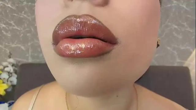 Image 10 of mia_roux13 Stream on Chaturbate on 22 days ago