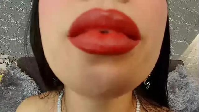 Image 11 of mia_roux13 Stream on Chaturbate on 12 days ago