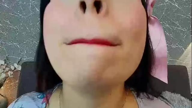 Image 11 of mia_roux13 Stream on Chaturbate on 6 days ago