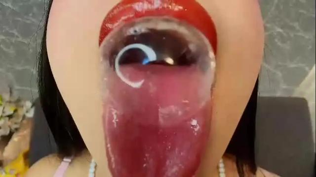 Image 2 of mia_roux13 Stream on Chaturbate on 4 days ago