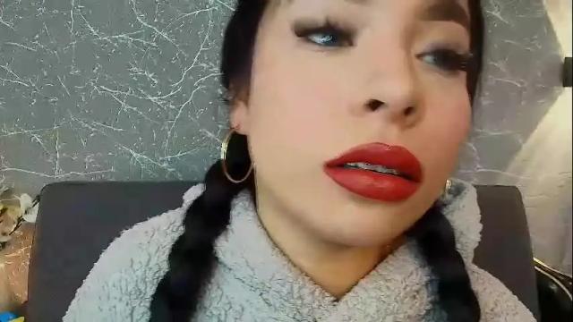 Image 10 of mia_roux13 Stream on Chaturbate on 1 month ago