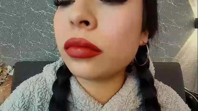 Image 11 of mia_roux13 Stream on Chaturbate on 1 month ago