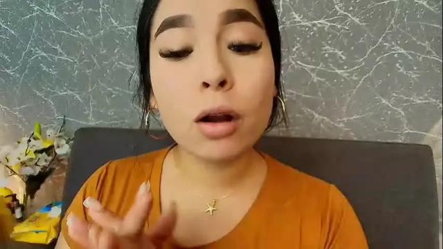 Image 10 of mia_roux13 Stream on Chaturbate on 1 month ago