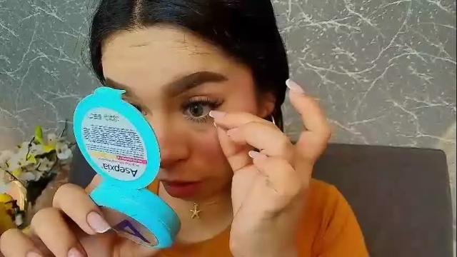 Image 12 of mia_roux13 Stream on Chaturbate on 1 month ago
