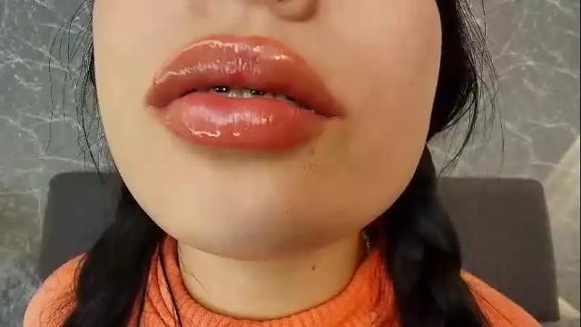 Image 10 of mia_roux13 Stream on Chaturbate on 1 month ago