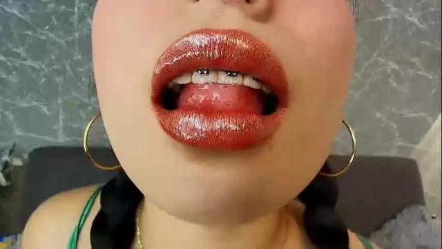 Image 11 of mia_roux13 Stream on Chaturbate on 1 month ago