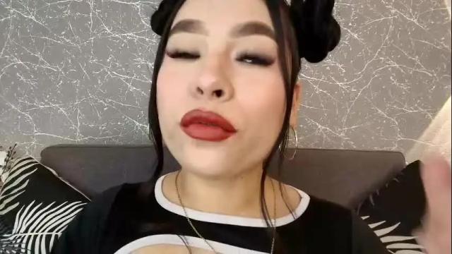 Image 12 of mia_roux13 Stream on Chaturbate on 1 month ago