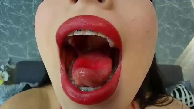 Image 3 of mia_roux13 Stream on Chaturbate on 16 days ago