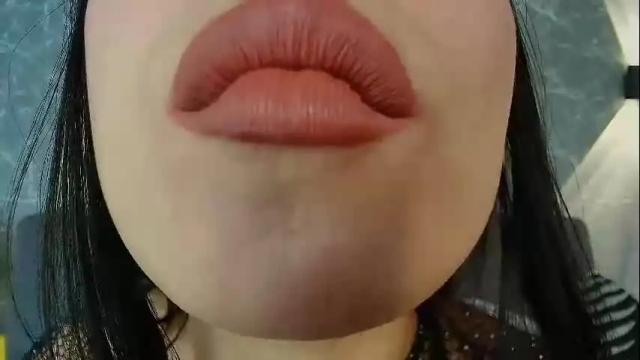 Image 12 of mia_roux13 Stream on Chaturbate on 13 days ago