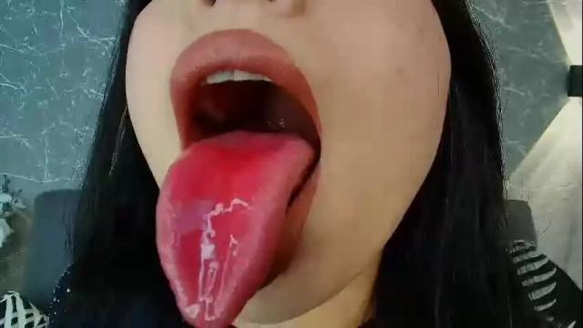 Image 8 of mia_roux13 Stream on Chaturbate on 13 days ago