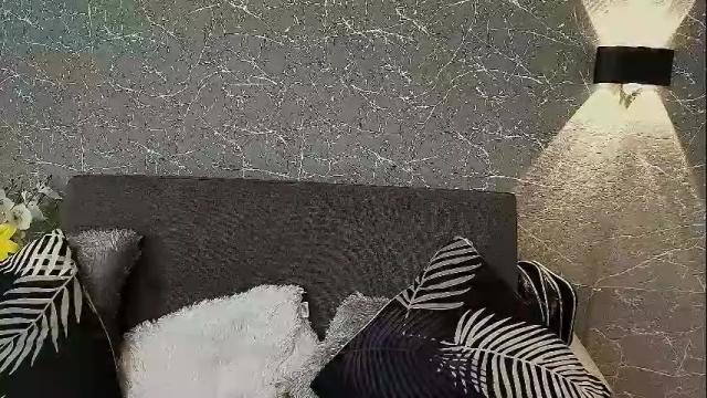 Image 4 of mia_roux13 Stream on Chaturbate on 12 days ago