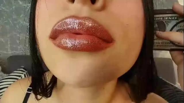 Image 11 of mia_roux13 Stream on Chaturbate on 11 days ago