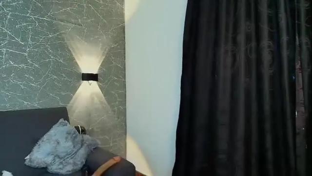Image 10 of mia_roux13 Stream on Chaturbate on 4 days ago