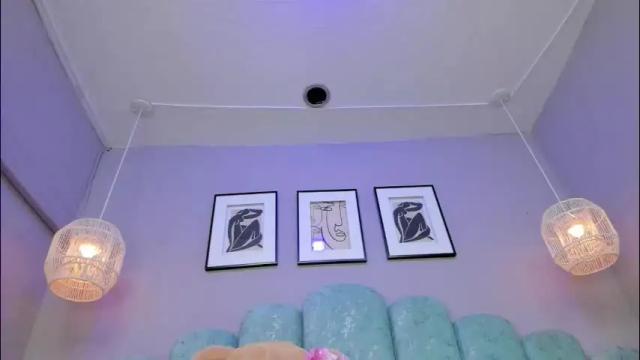 Image 11 of mia_slutty_ Stream on Chaturbate on 2 months ago