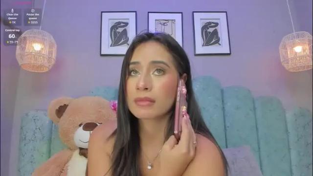 Image 7 of mia_slutty_ Stream on Chaturbate on 1 month ago