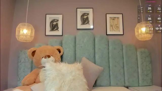 Image 8 of mia_slutty_ Stream on Chaturbate on 1 month ago