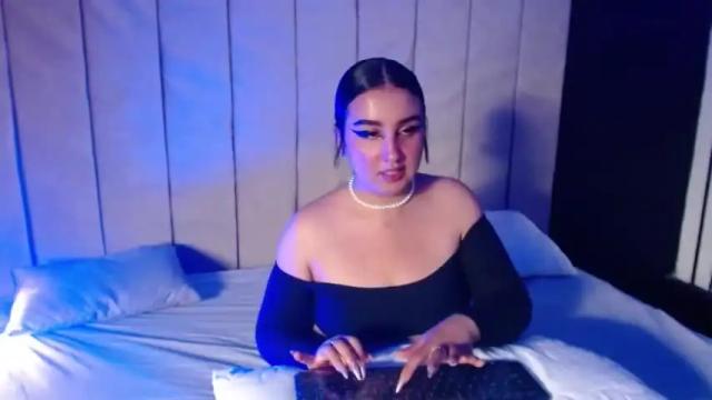 Image 2 of mia_stoness Stream on Chaturbate on 16 months ago