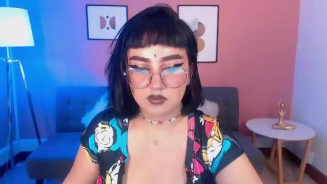 Image 3 of mia_stoness Stream on Chaturbate on 21 months ago
