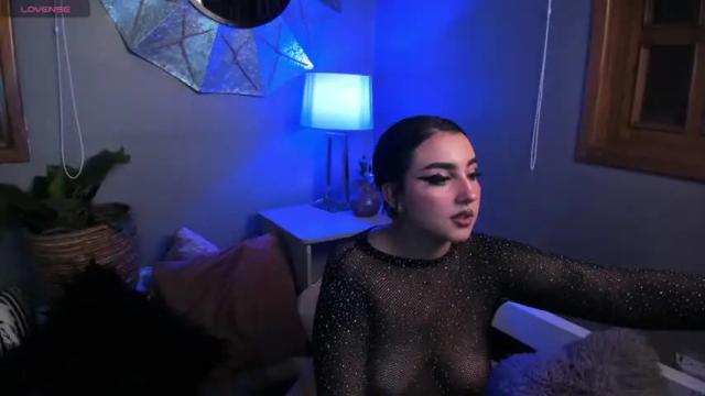 Image 2 of mia_stoness Stream on Chaturbate on 19 months ago