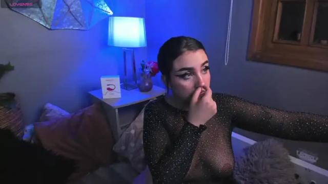 Image 8 of mia_stoness Stream on Chaturbate on 19 months ago