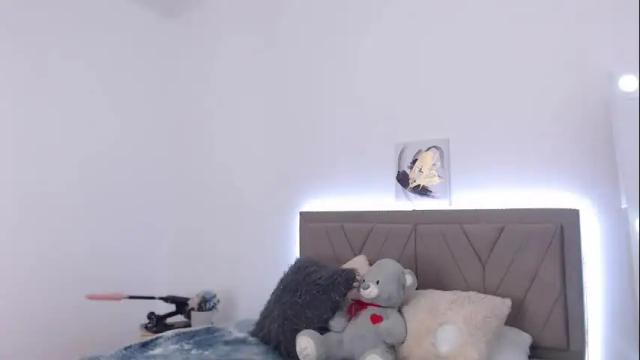 Image 8 of mia_sweetyqs Stream on Chaturbate on 21 days ago