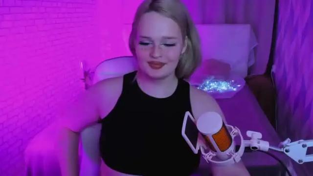 Thumbnail 1, mia_thoatgoal's Stream at Chaturbate, 16 months ago