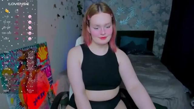 Image 10 of mia_thoatgoal Stream on Chaturbate on 14 months ago