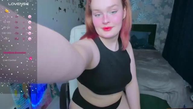 Image 3 of mia_thoatgoal Stream on Chaturbate on 14 months ago