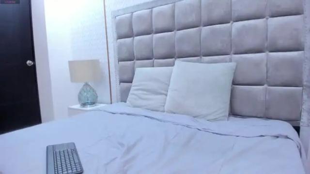 Image 2 of mia_torres1 Stream on Chaturbate on 18 months ago