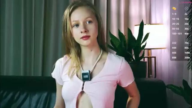 Image 2 of mia_vebes Stream on Chaturbate on 1 month ago