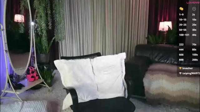 Image 2 of mia_vebes Stream on Chaturbate on 12 days ago