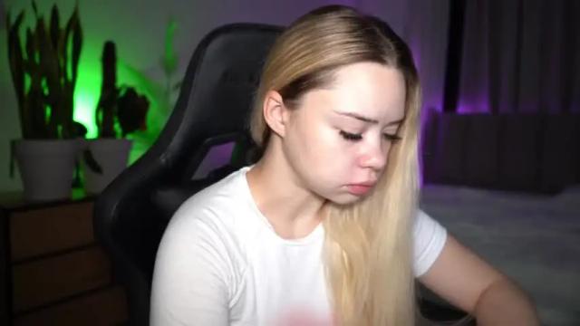 Thumbnail 1, mia_vixen_'s Stream at Chaturbate, 13 months ago