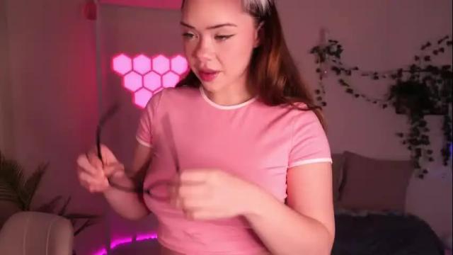 Image 2 of mia_vixen_ Stream on Chaturbate on 1 month ago