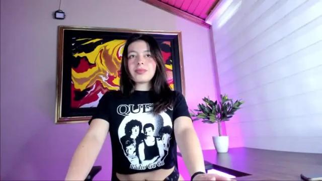 Image 11 of mia_wils24 Stream on Chaturbate on 18 months ago