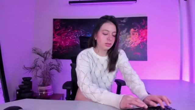 Image 3 of mia_wils24 Stream on Chaturbate on 17 months ago