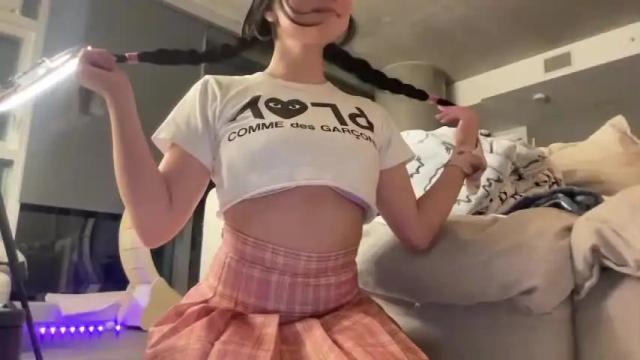 Image 4 of mia_wu Stream on Chaturbate on 15 months ago