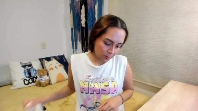 Image 12 of mia_xgray Stream on Chaturbate on 6 months ago