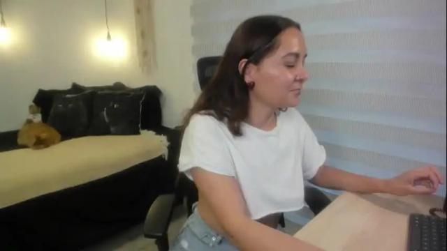 Image 11 of mia_xgray Stream on Chaturbate on 3 months ago