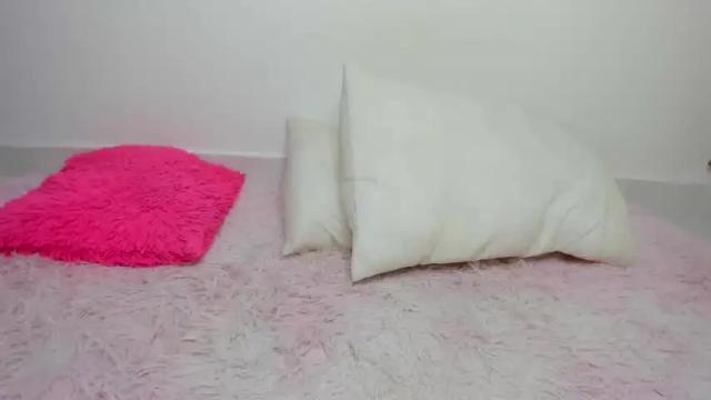 Image 2 of mia_xxx__ Stream on Chaturbate on 16 months ago