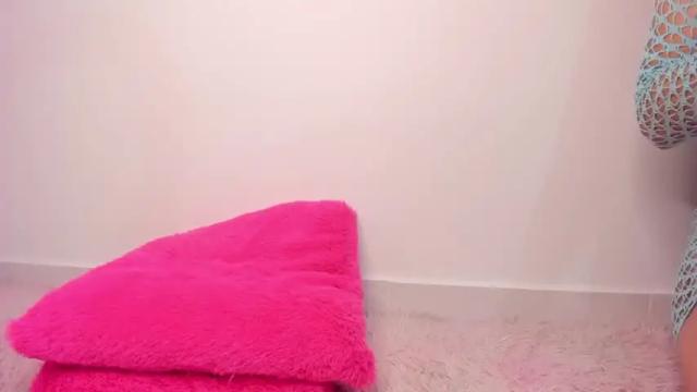 Image 12 of mia_xxx__ Stream on Chaturbate on 14 months ago