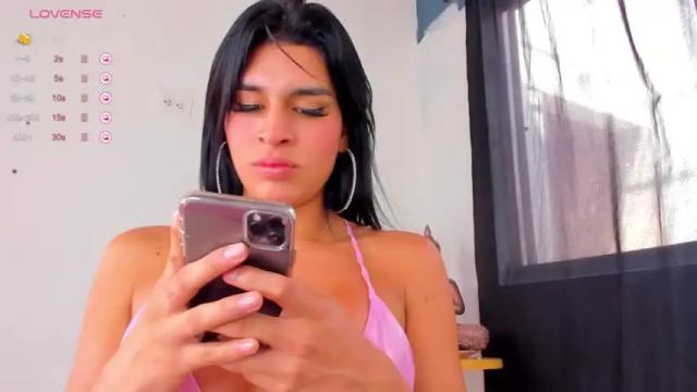 Image 12 of mia_yourmommy Stream on Chaturbate on 15 months ago