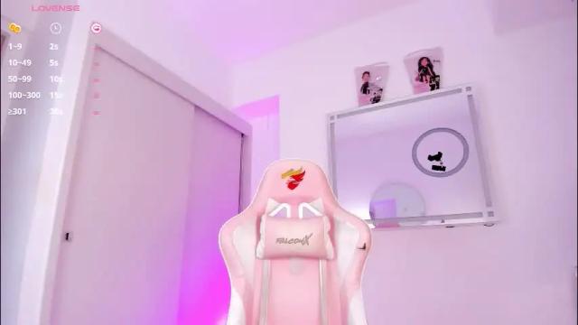 Image 4 of mia_yourmommy Stream on Chaturbate on 2 months ago